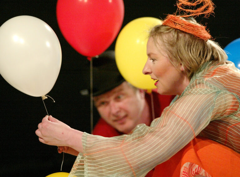 Der Luftballonverkäufer von Roberto Frabetti, gespielt von Theater Wrede.